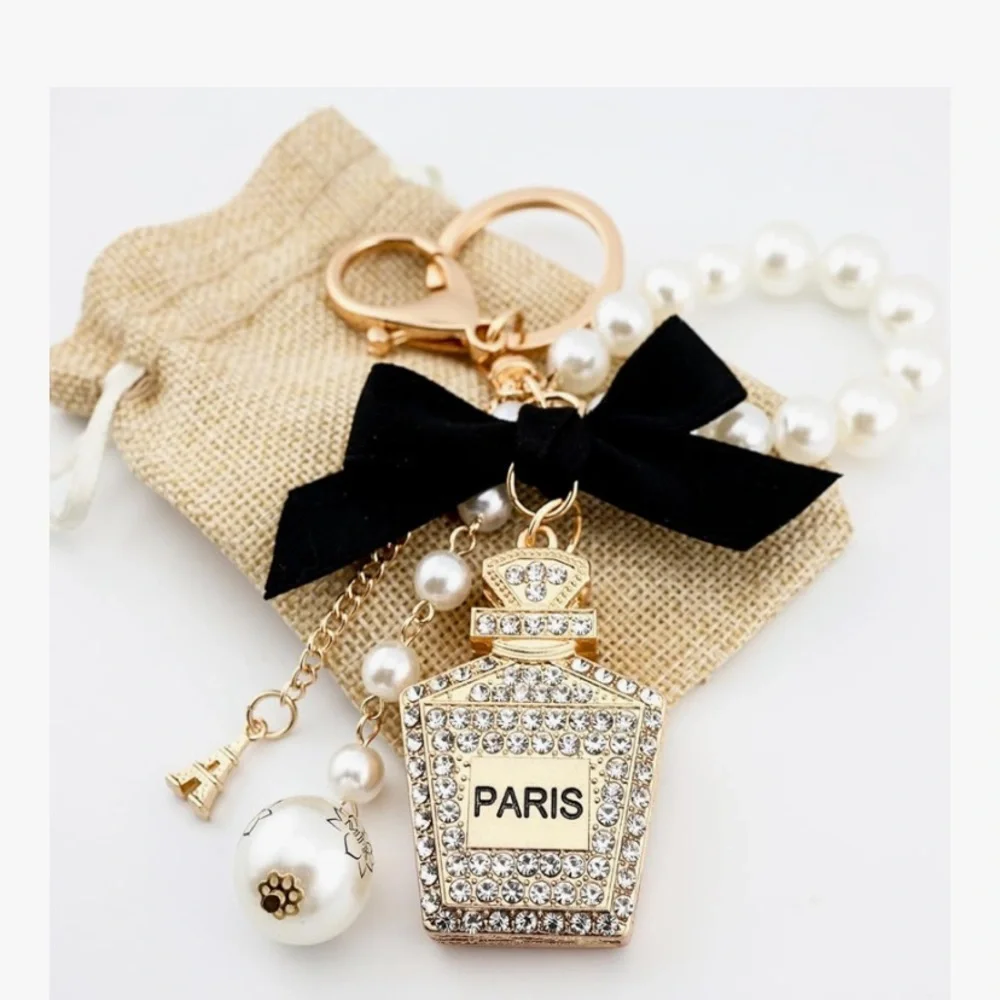 perfume bottle purse/bag charm Keychain with Pearls